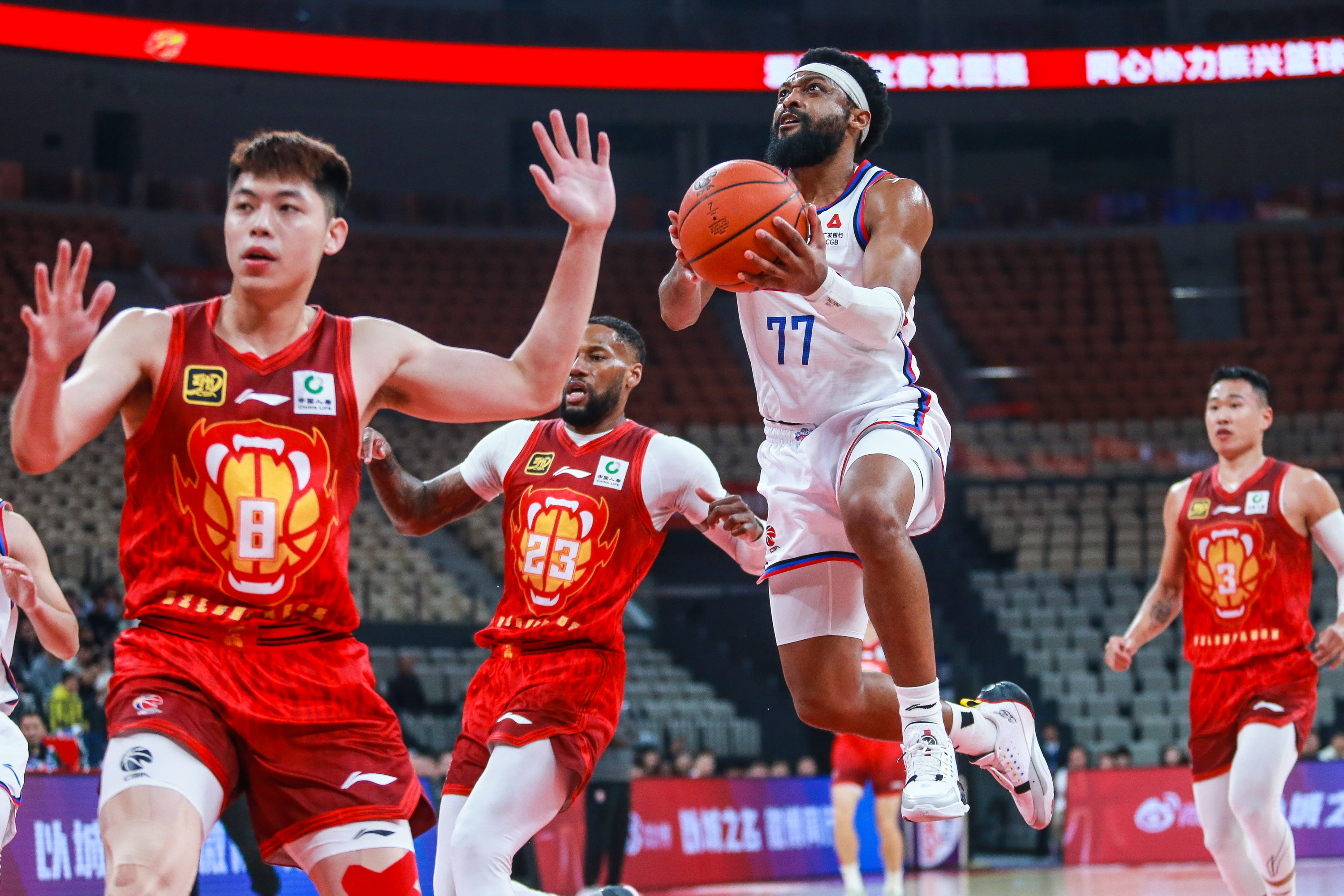 CBA季后赛倒计时，多特蒙德赛前外线爆发，细节引发关注，目标明确，身体对抗强度拉满的简单介绍